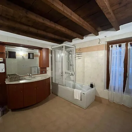 Apartment Iris Air Conditioning - Free Parking - Wifi - Self Check-in Bergamo