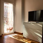 Apartment Iris - Spaziosa Casa Indipendente Bergamo