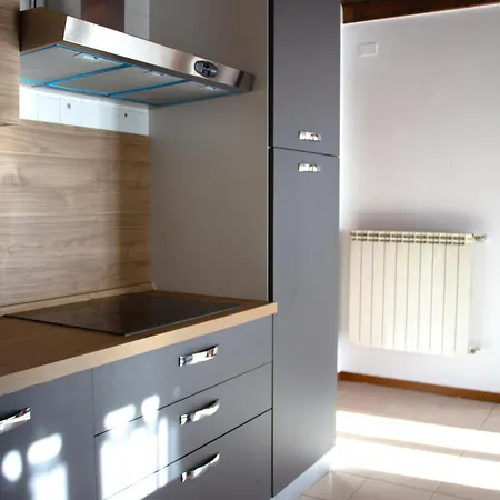 Iris - Spaziosa Casa Indipendente Бергамо